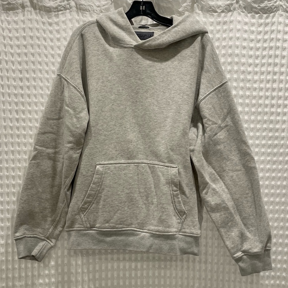 Abercrombie Men’s Medium Soft Essentials Hoodie